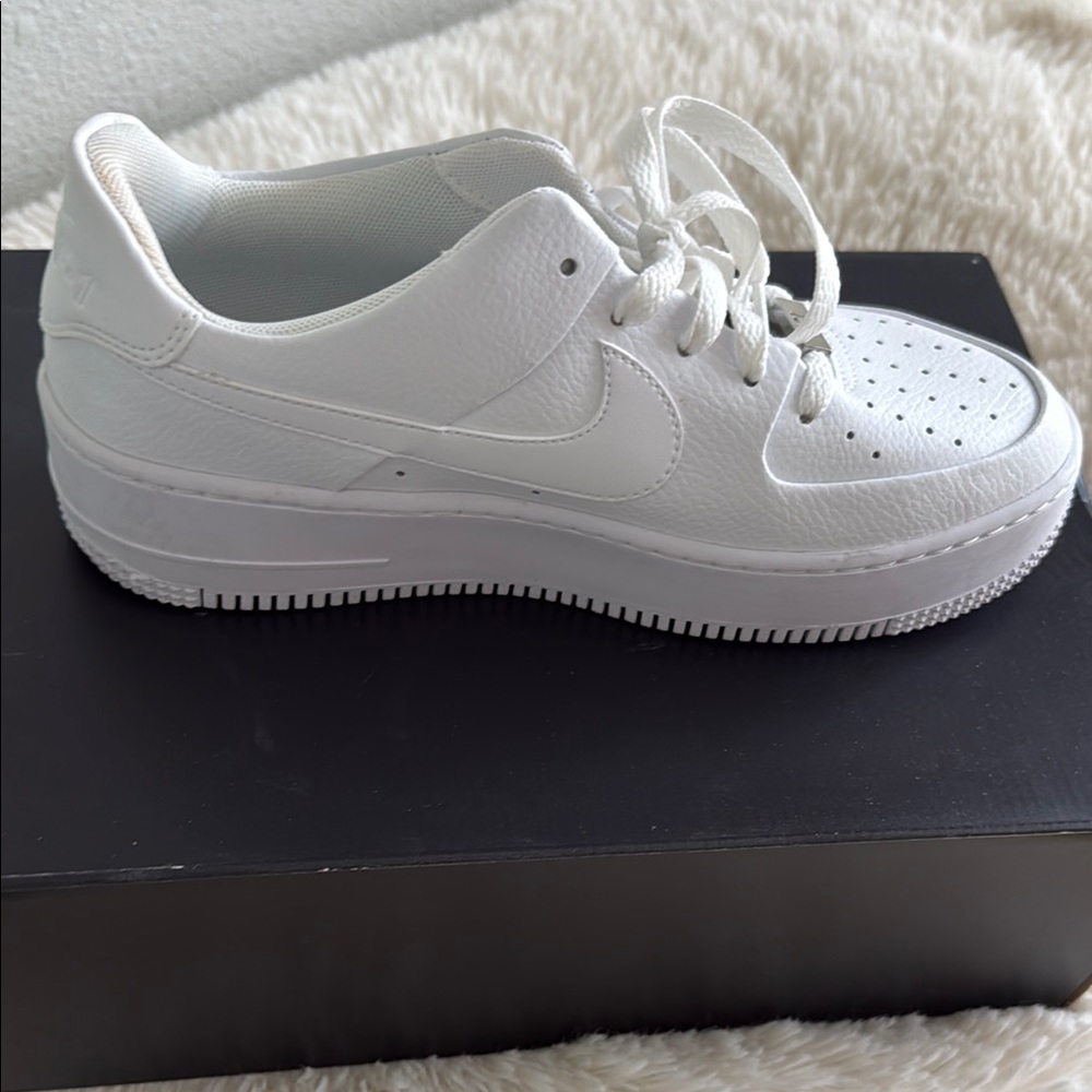 Nike Air Force 1 Sage Low White Leather Sneakers - Picture 4 of 7